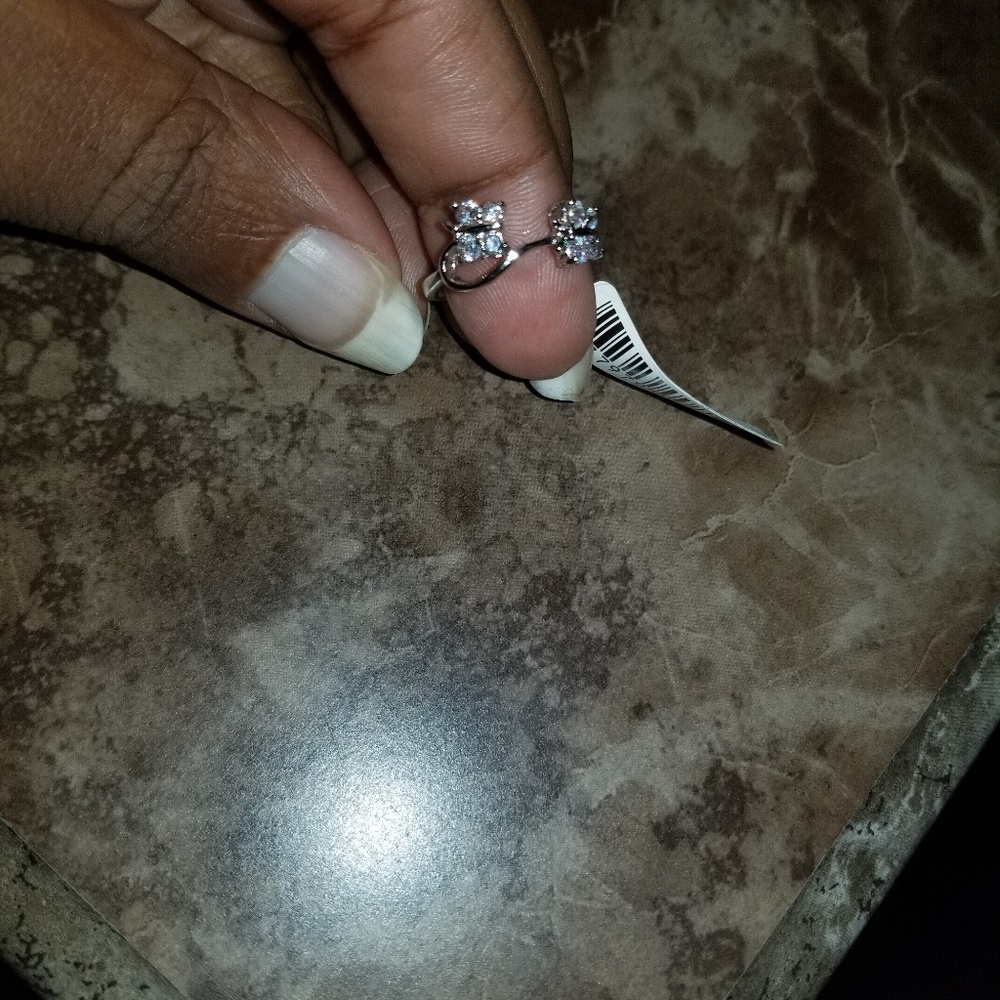Butterfly ring